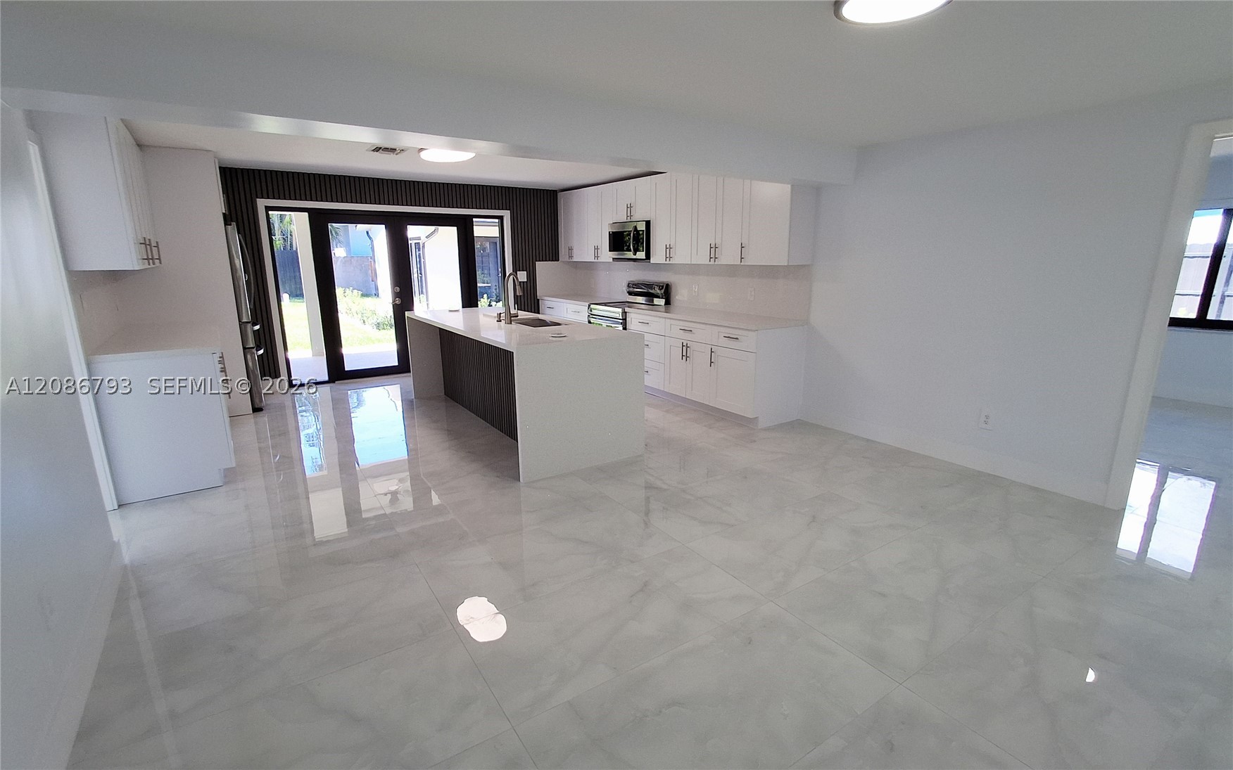 216 Shadow Way, Miami Springs FL 33166