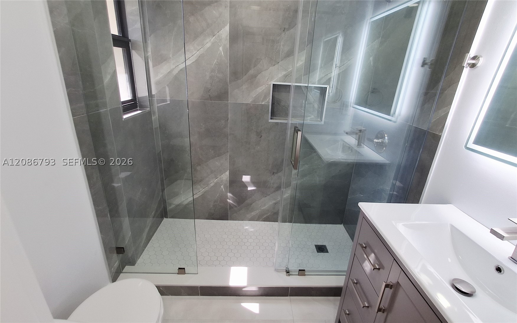 216 Shadow Way, Miami Springs FL 33166