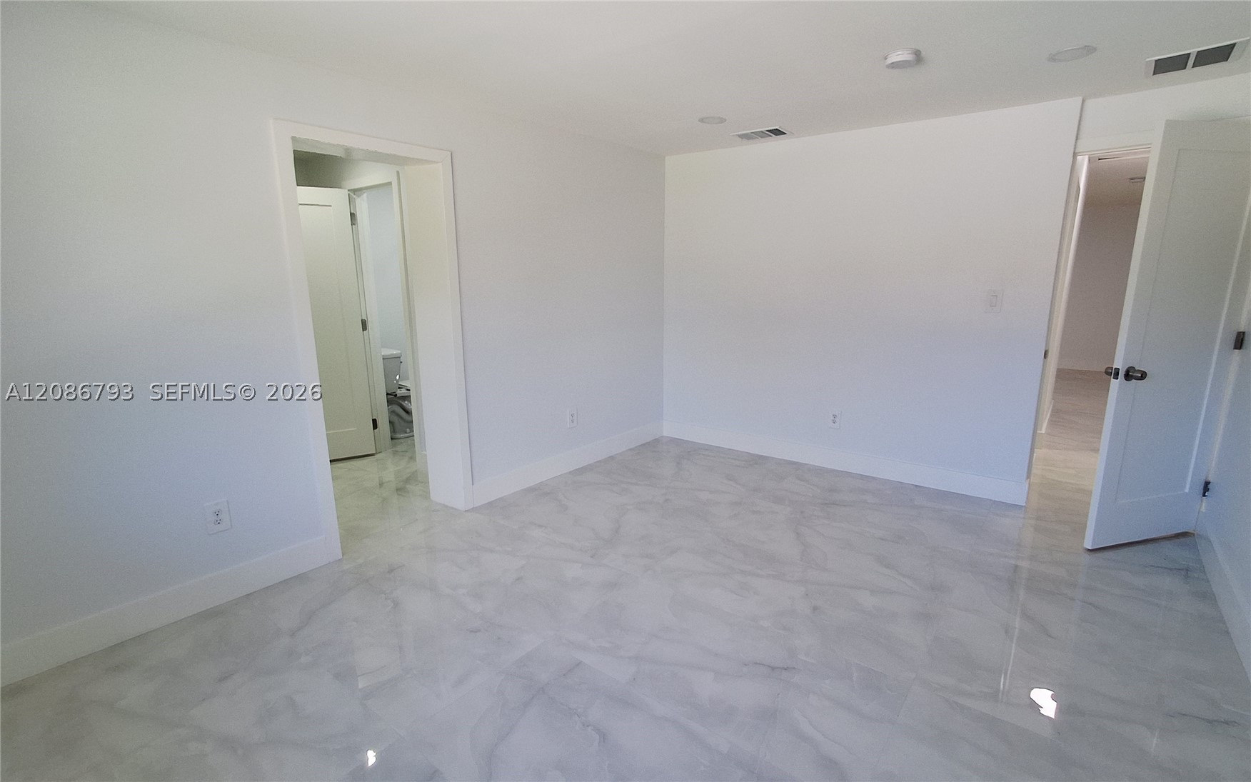 216 Shadow Way, Miami Springs FL 33166