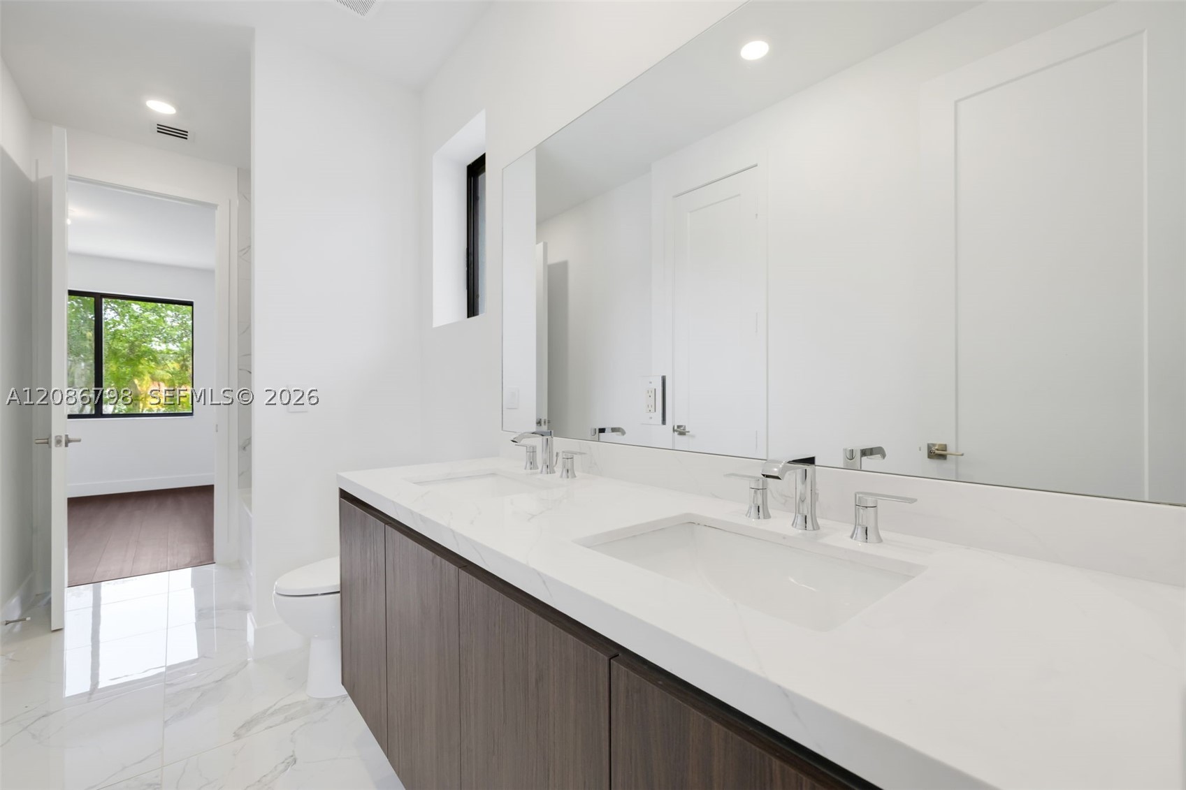 19749 NE 16th Pl #19749, Miami FL 33179