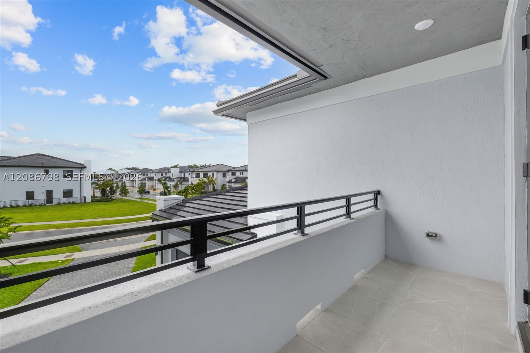 19749 NE 16th Pl #19749, Miami FL 33179