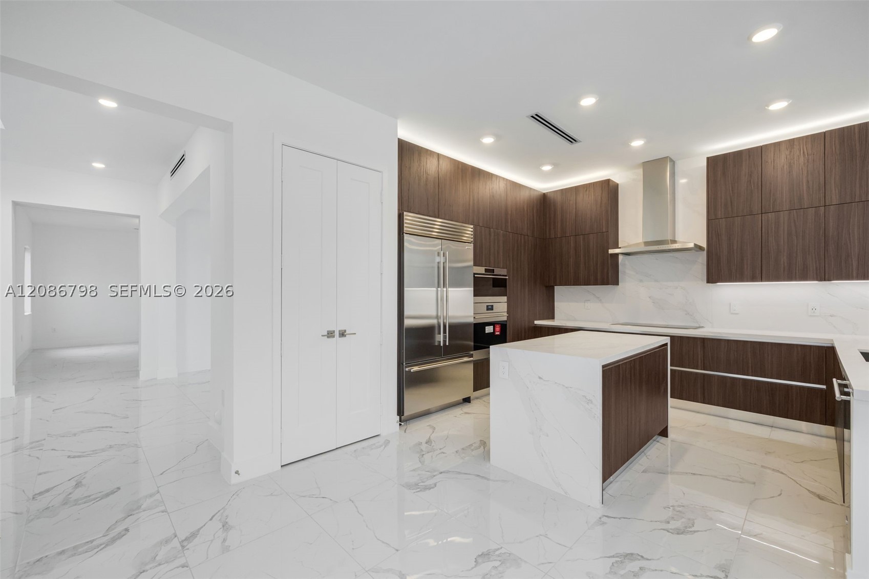19749 NE 16th Pl #19749, Miami FL 33179