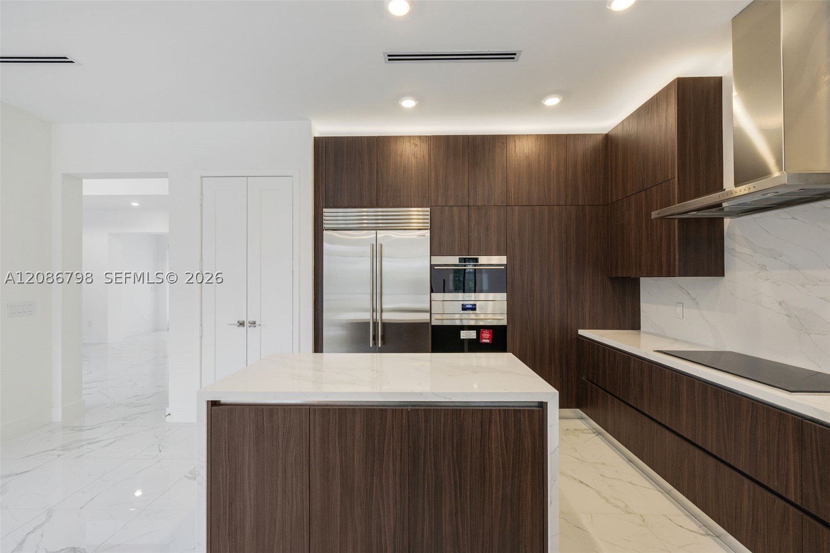 19749 NE 16th Pl #19749, Miami FL 33179