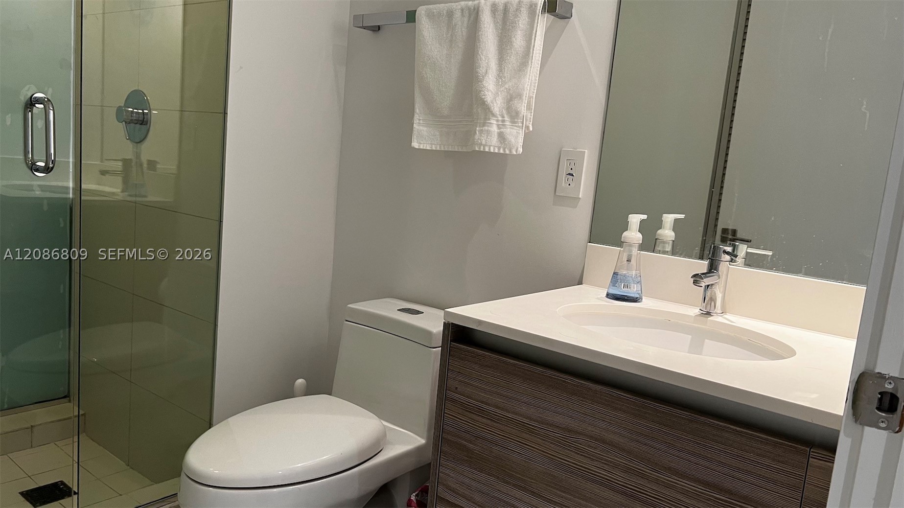 121 NE 34th St #1706A, Miami FL 33137