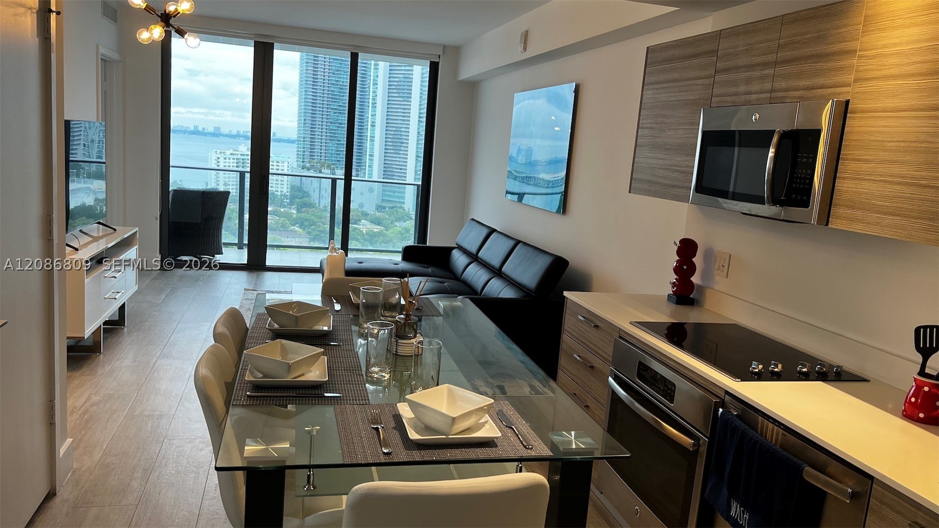 121 NE 34th St #1706A, Miami FL 33137