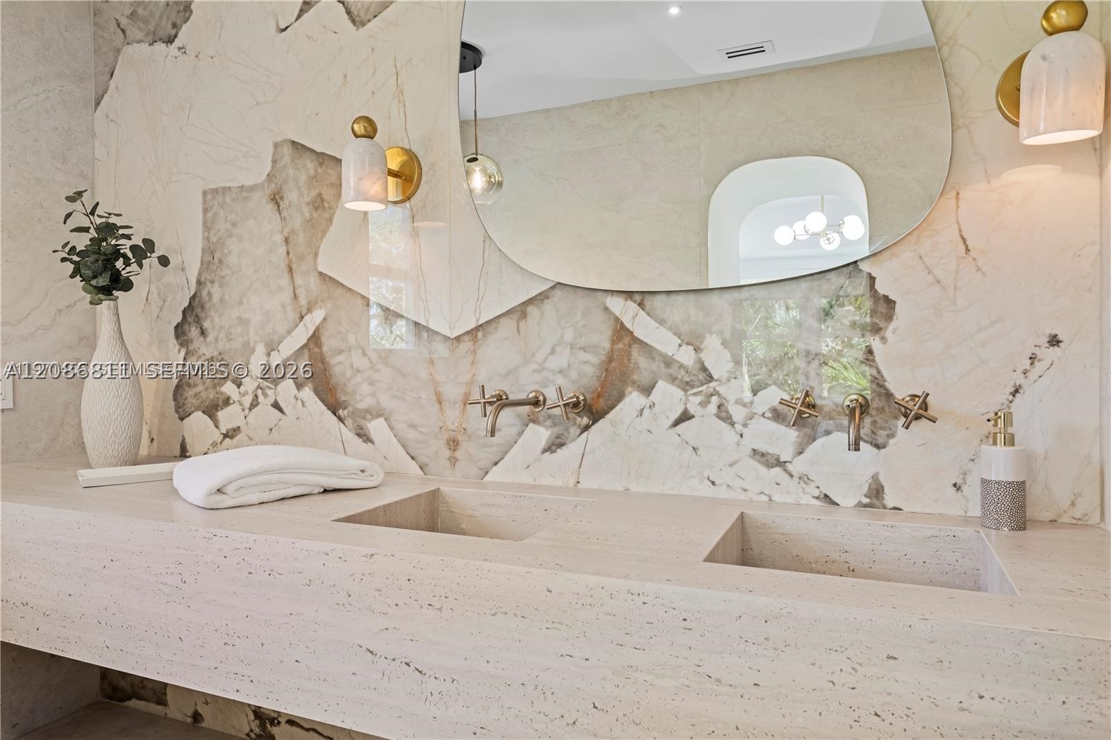 178 NE 45th St, Miami FL 33137