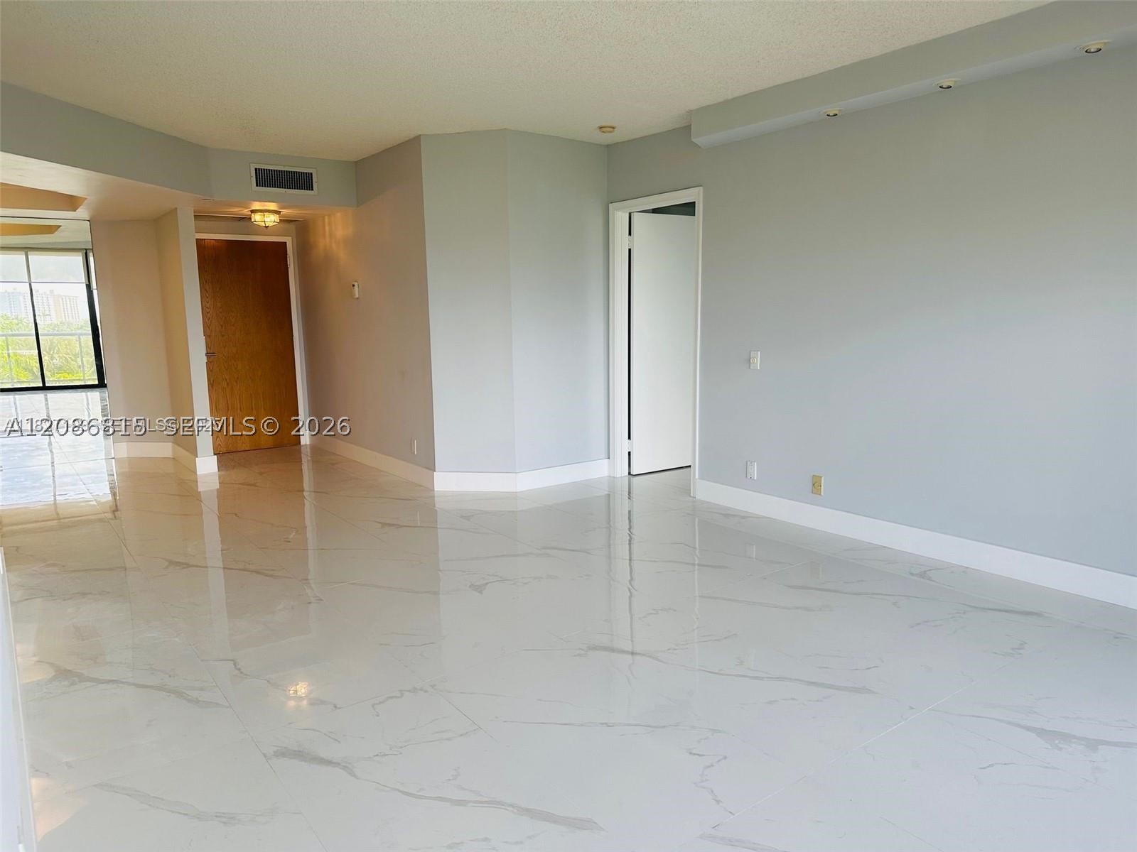 3640 Yacht Club Dr #503, Aventura FL 33180