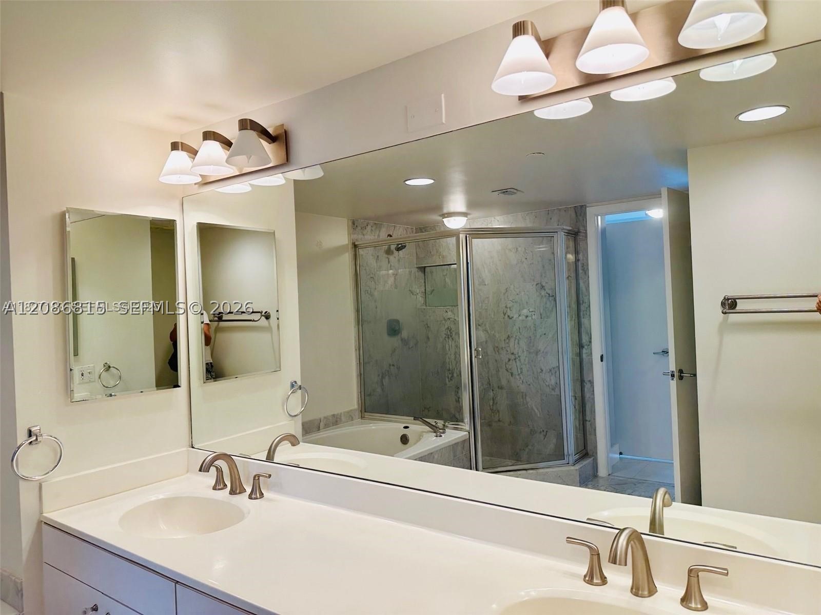 3640 Yacht Club Dr #503, Aventura FL 33180