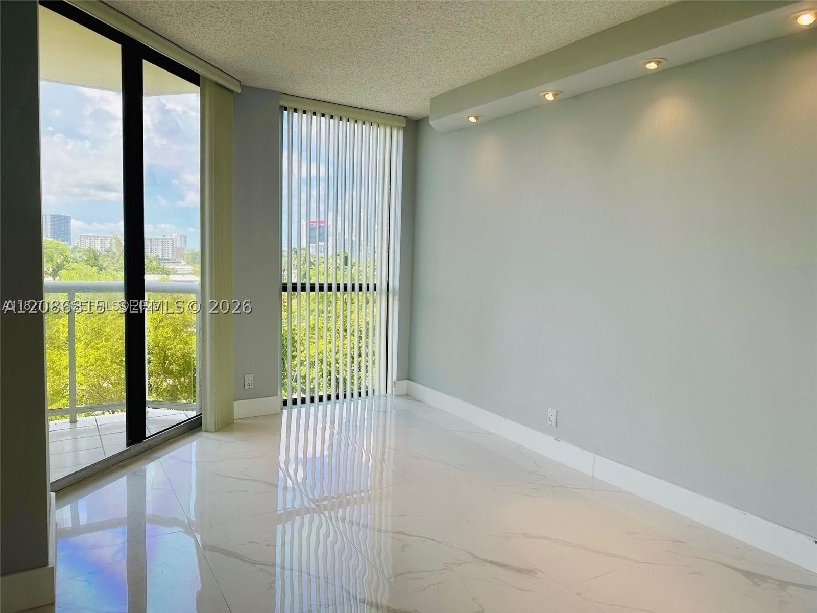 3640 Yacht Club Dr #503, Aventura FL 33180