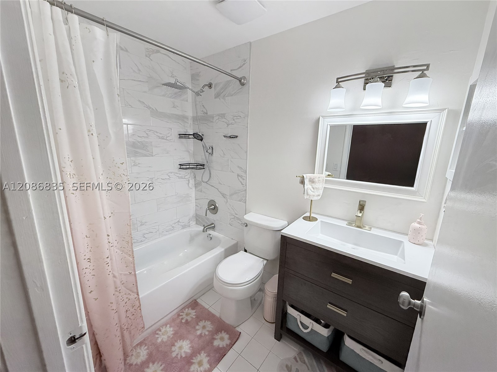16 Key West Ct, Weston FL 33326