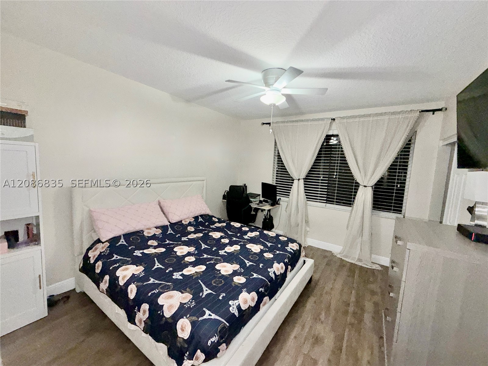 16 Key West Ct, Weston FL 33326