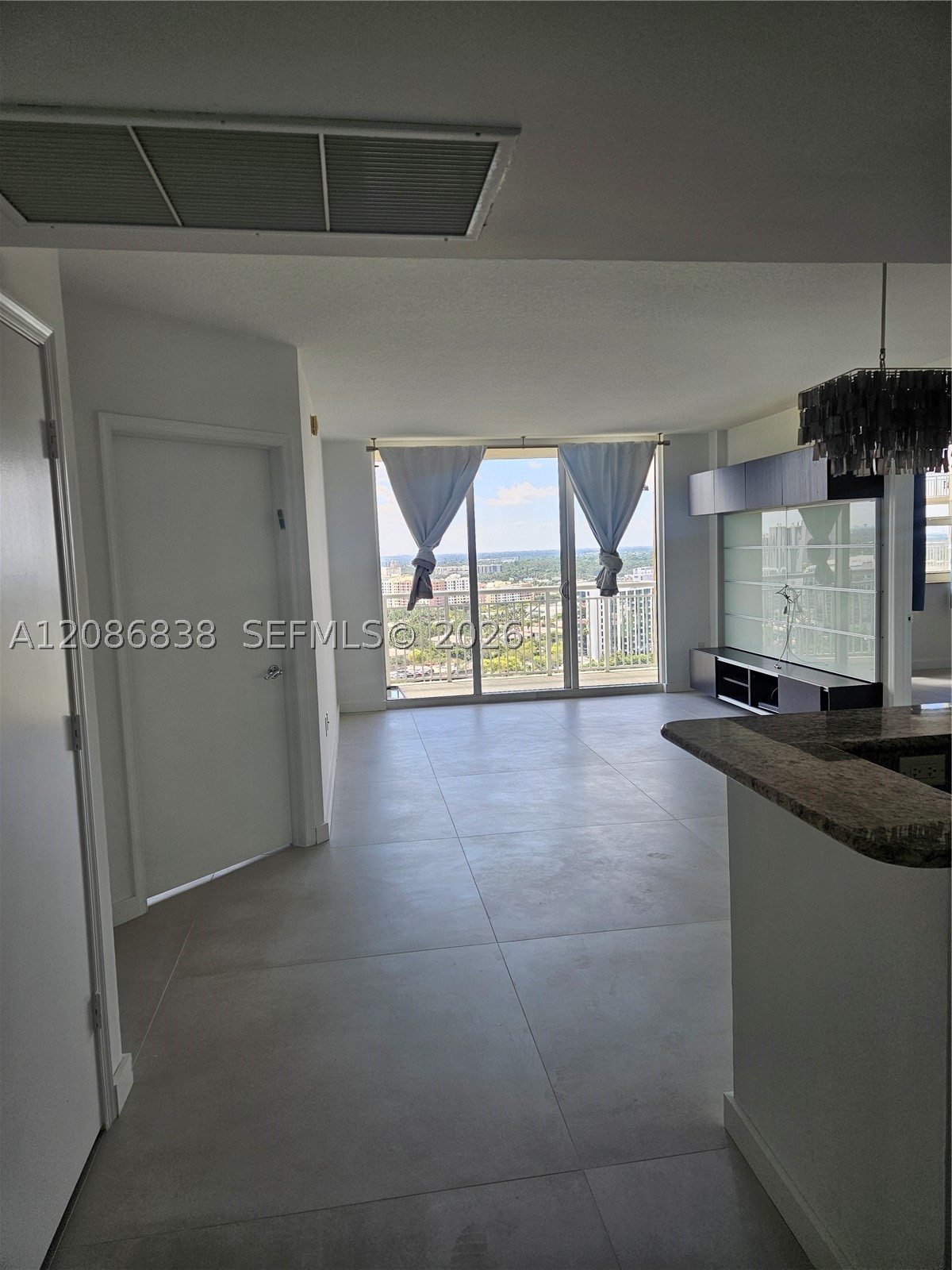 19501 W COUNTRY CLUB DR #2305, Aventura FL 33180