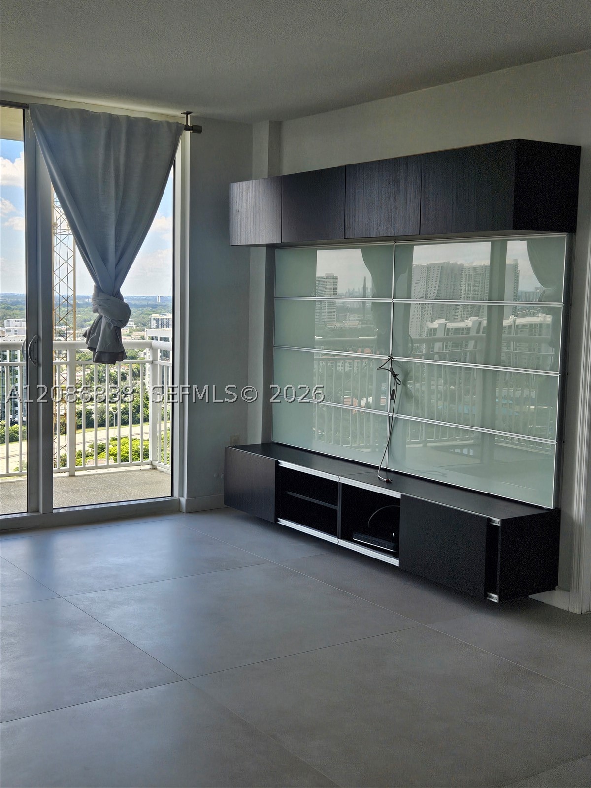 19501 W COUNTRY CLUB DR #2305, Aventura FL 33180