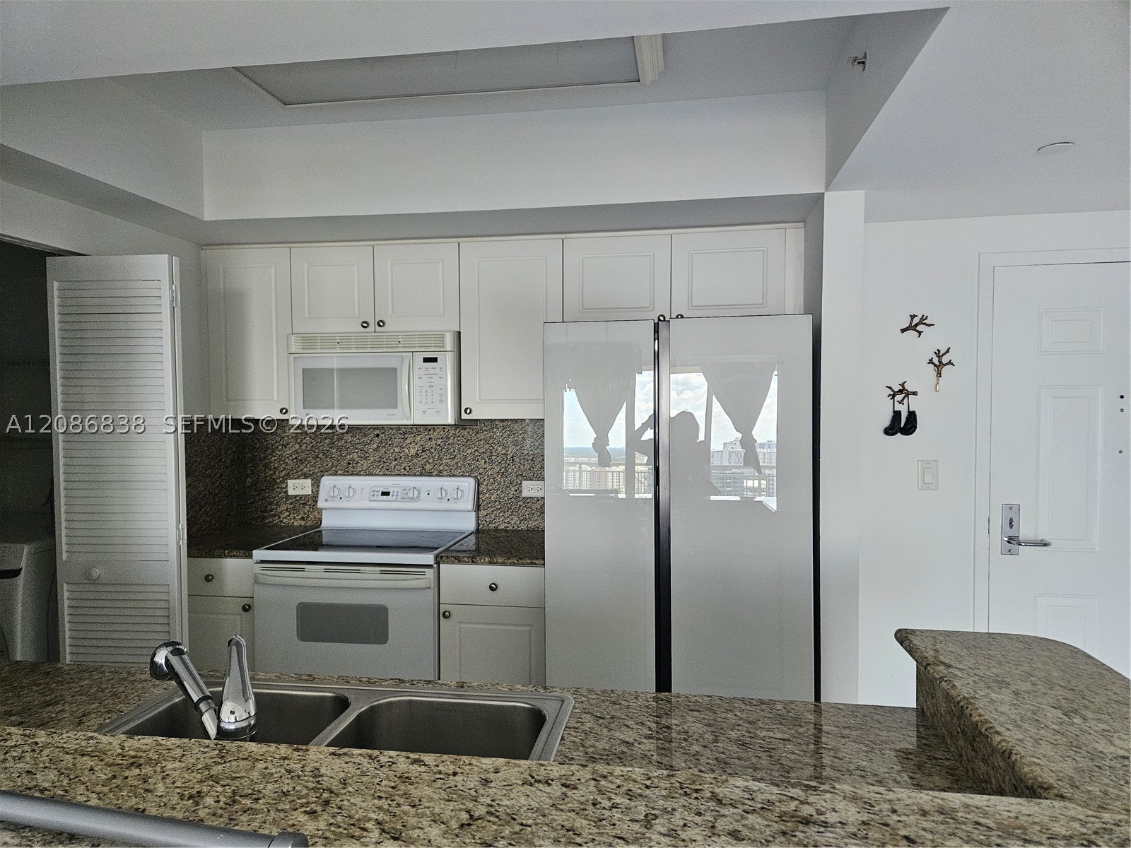 19501 W COUNTRY CLUB DR #2305, Aventura FL 33180