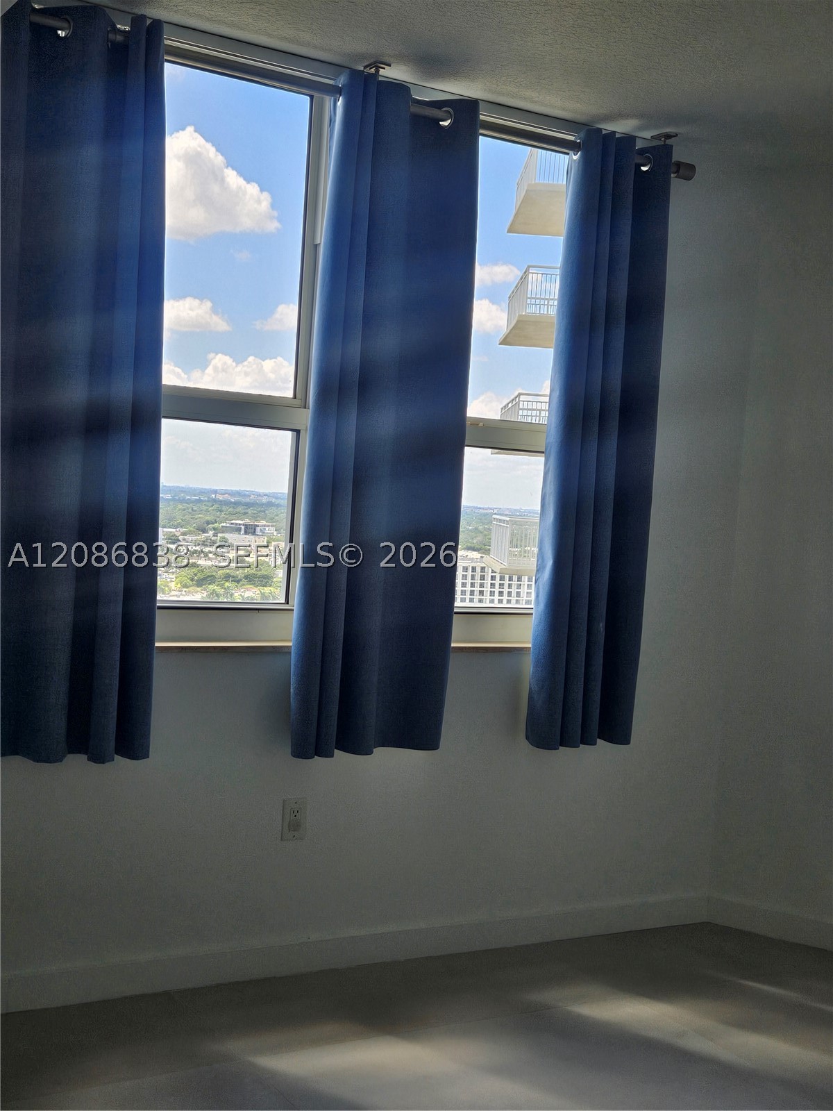19501 W COUNTRY CLUB DR #2305, Aventura FL 33180