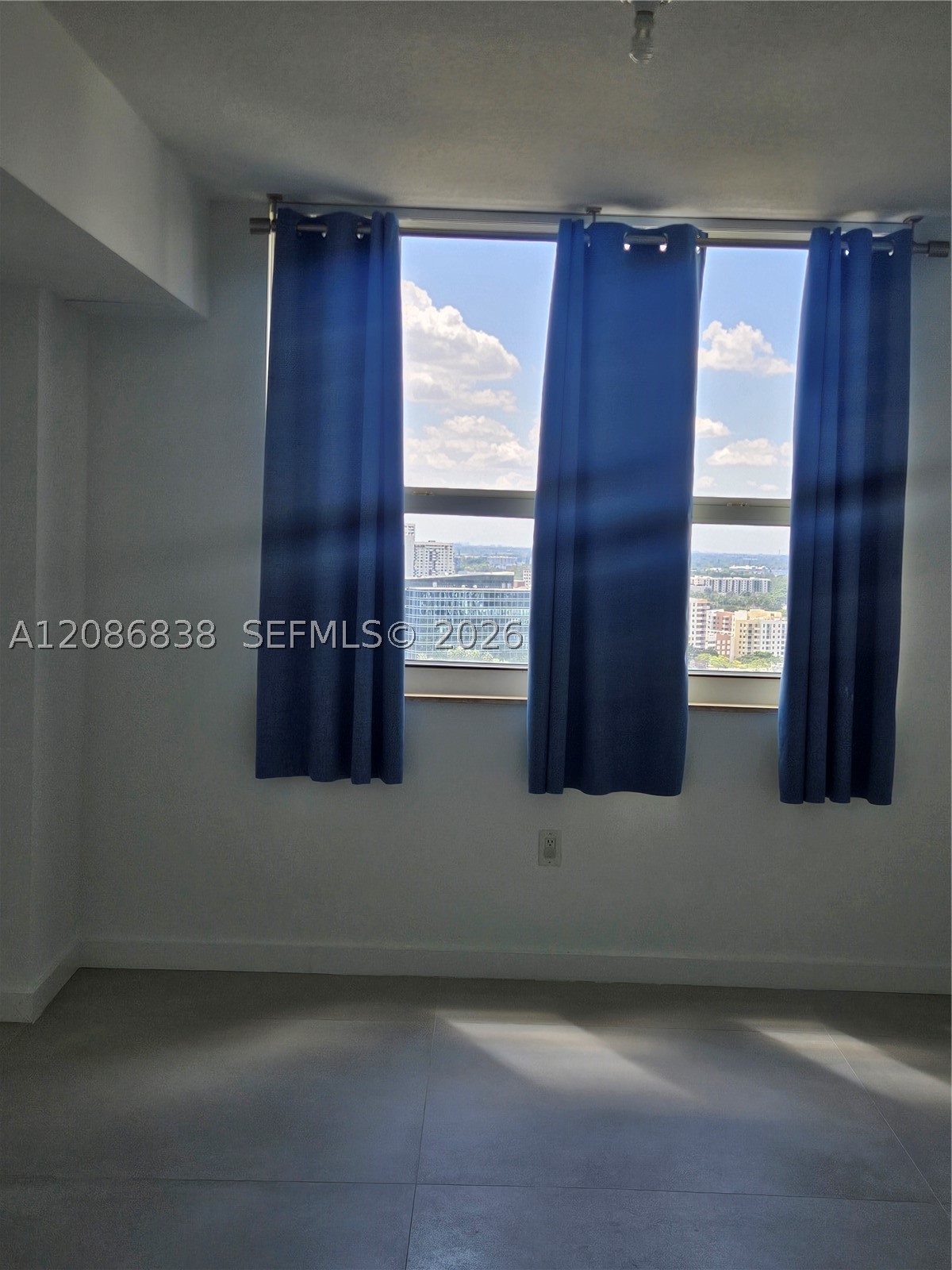 19501 W COUNTRY CLUB DR #2305, Aventura FL 33180
