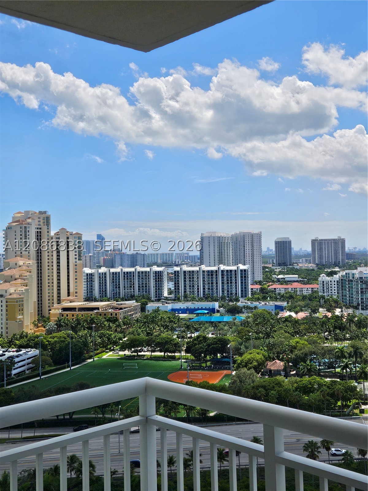 19501 W COUNTRY CLUB DR #2305, Aventura FL 33180