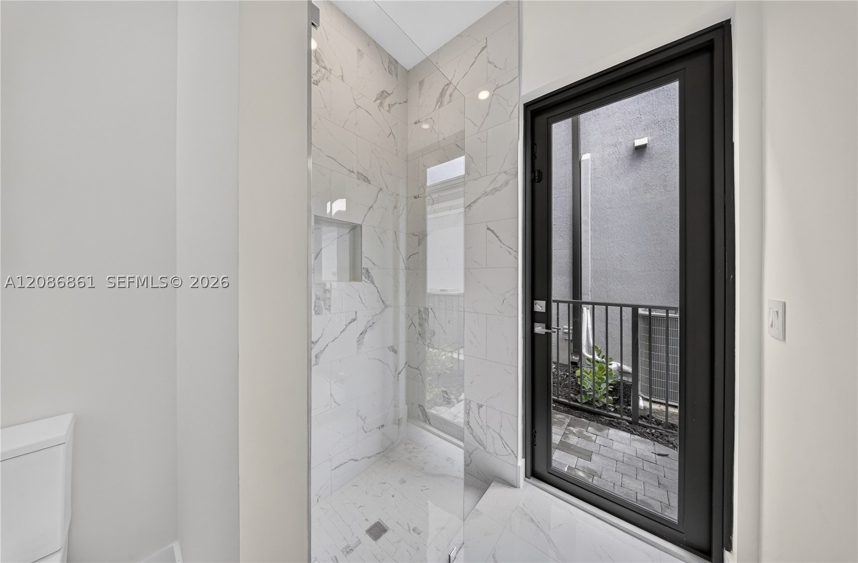 19638 NE 14th Ave #19638, Miami FL 33179