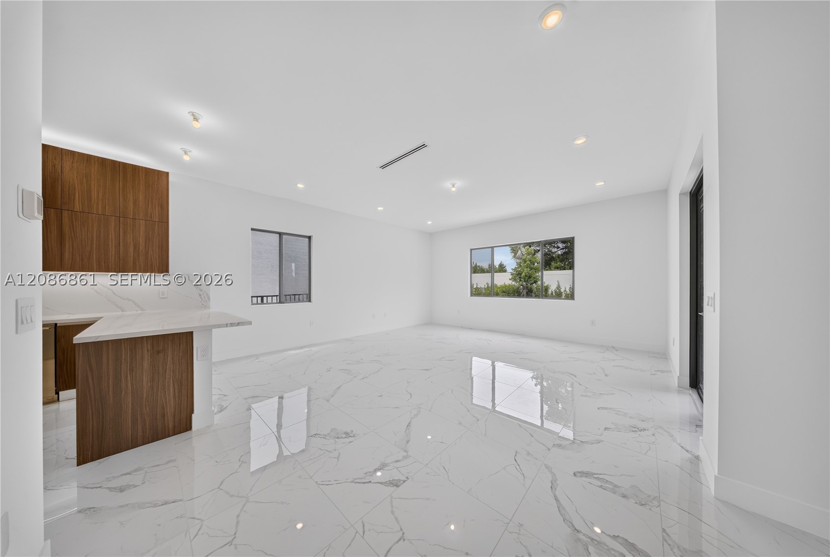 19638 NE 14th Ave #19638, Miami FL 33179