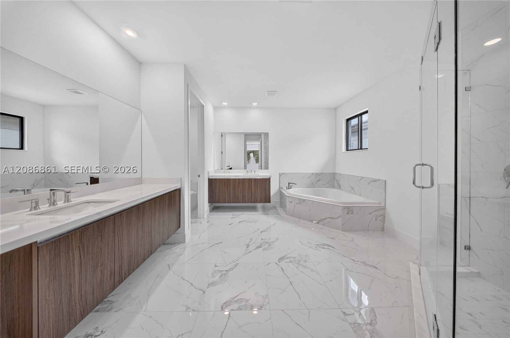 19638 NE 14th Ave #19638, Miami FL 33179