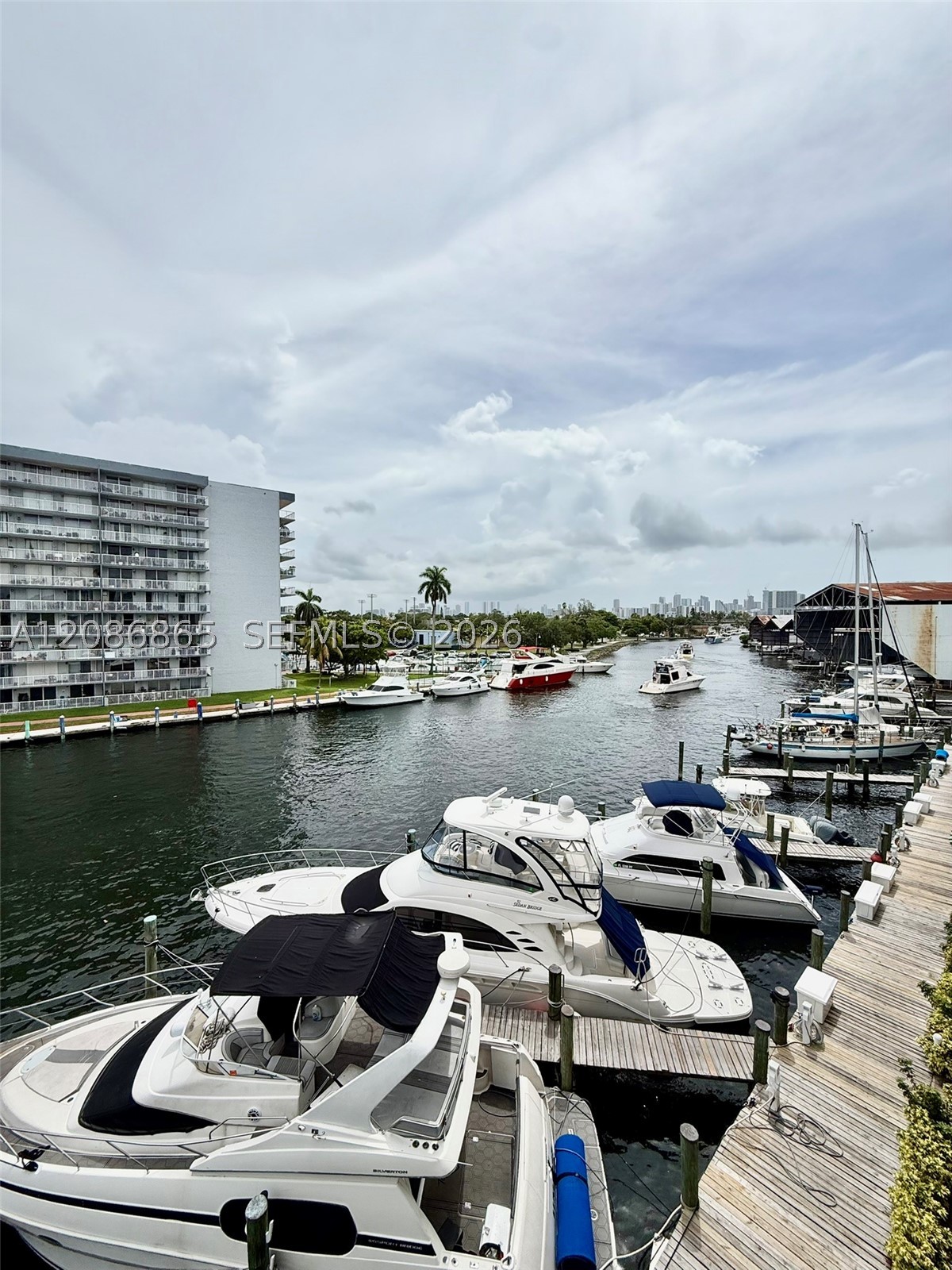 2475 NW 16th Street Rd #418, Miami FL 33125