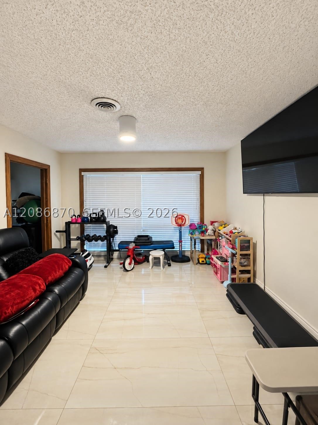 695 SW 65th Ave, Margate FL 33068