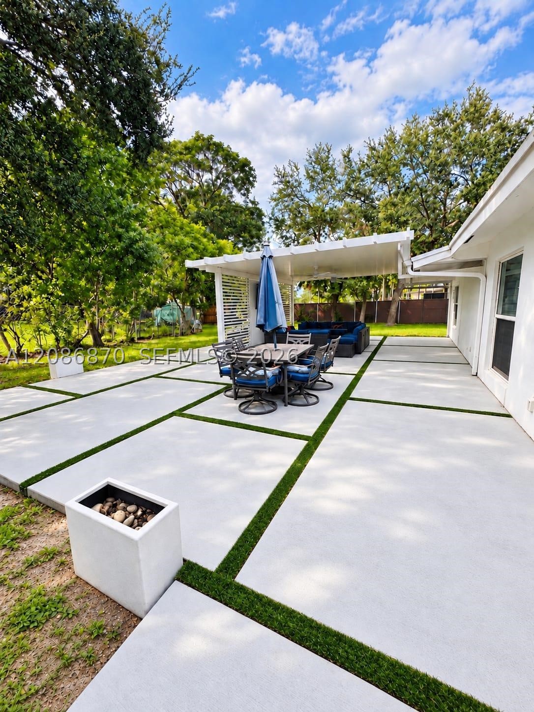 695 SW 65th Ave, Margate FL 33068