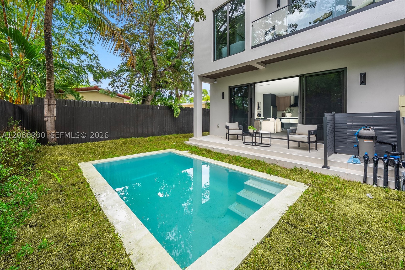 1502 SW 19th St, Miami FL 33145