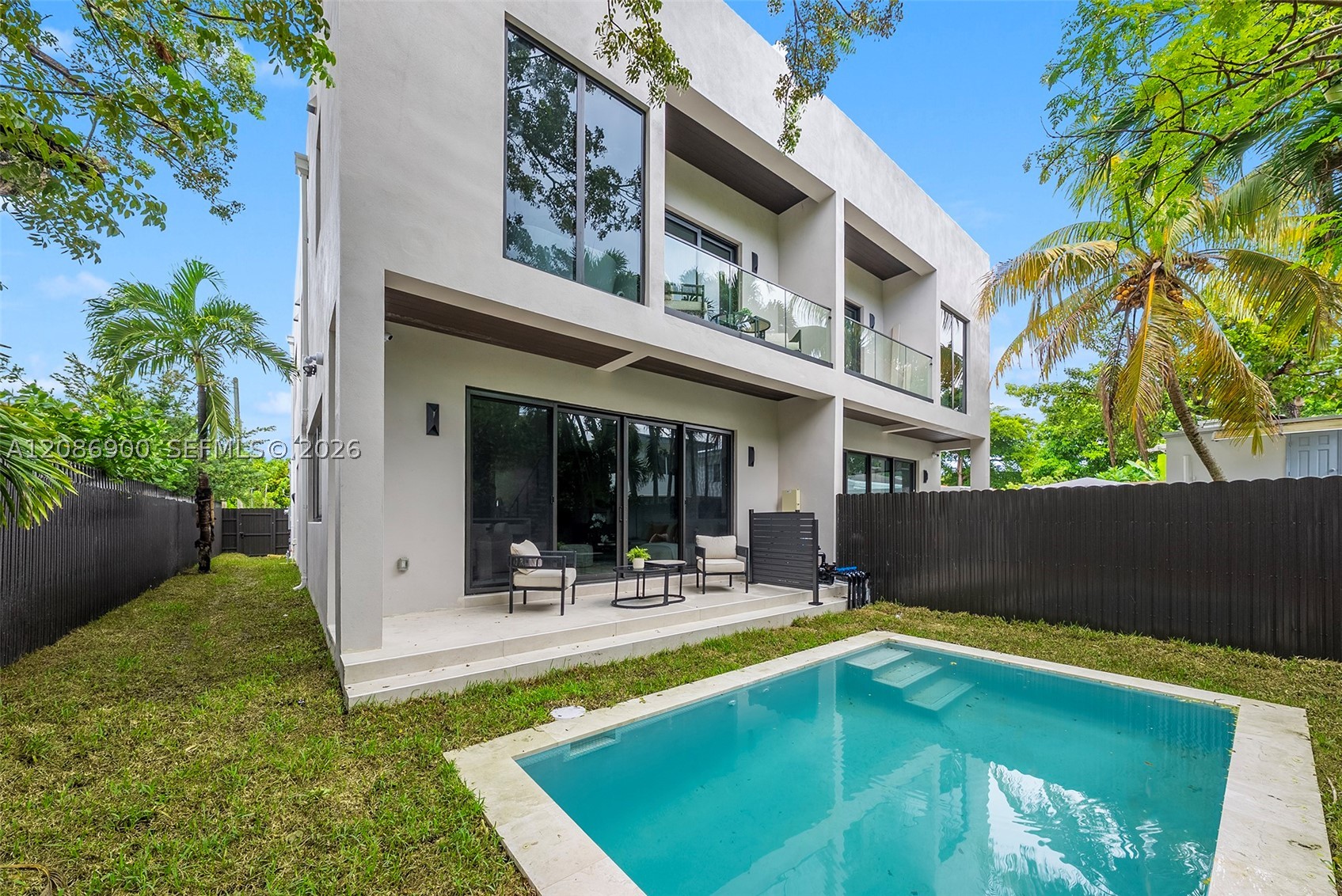 1502 SW 19th St, Miami FL 33145