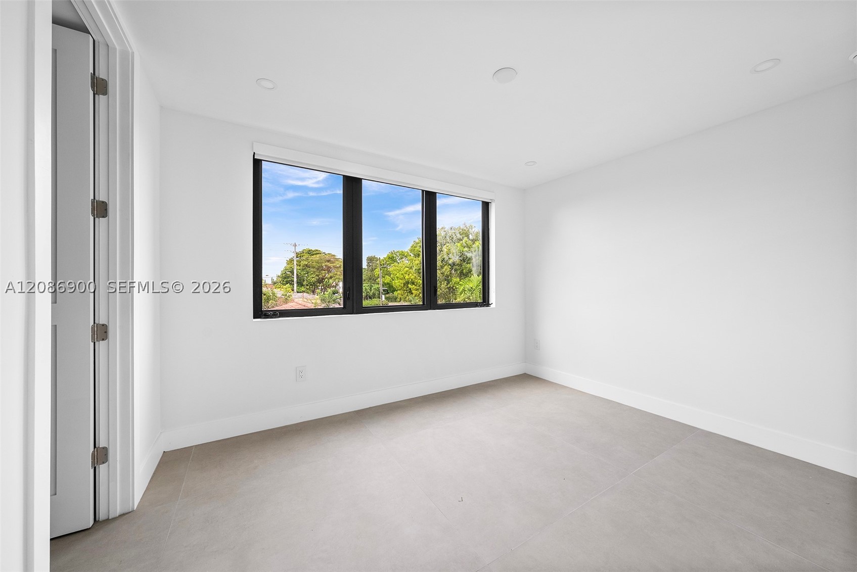 1502 SW 19th St, Miami FL 33145