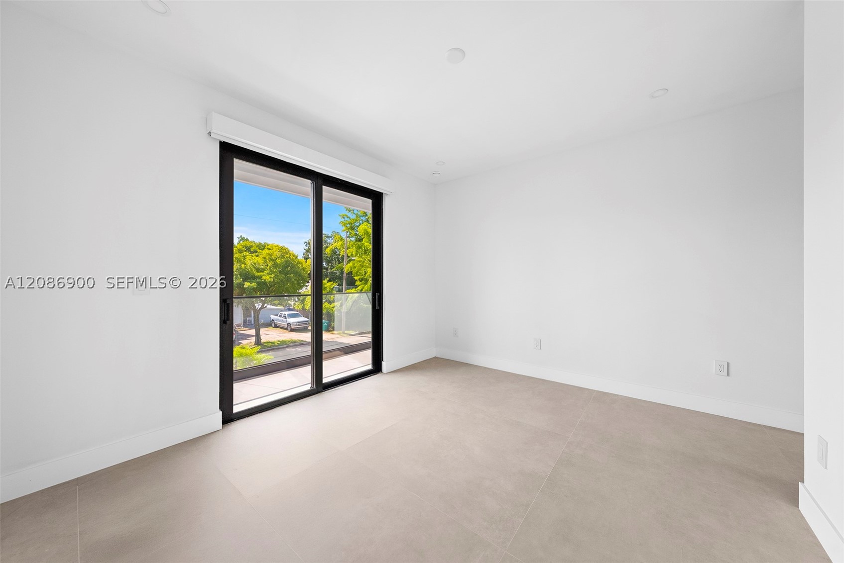 1502 SW 19th St, Miami FL 33145