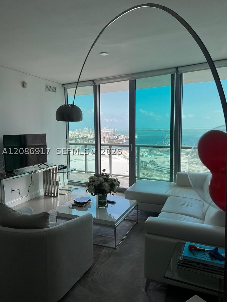 888 Biscayne Blvd #2602, Miami FL 33132