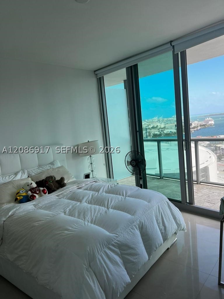 888 Biscayne Blvd #2602, Miami FL 33132