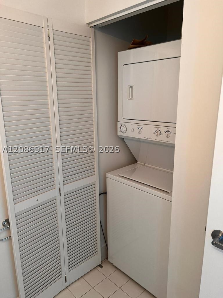 888 Biscayne Blvd #2602, Miami FL 33132