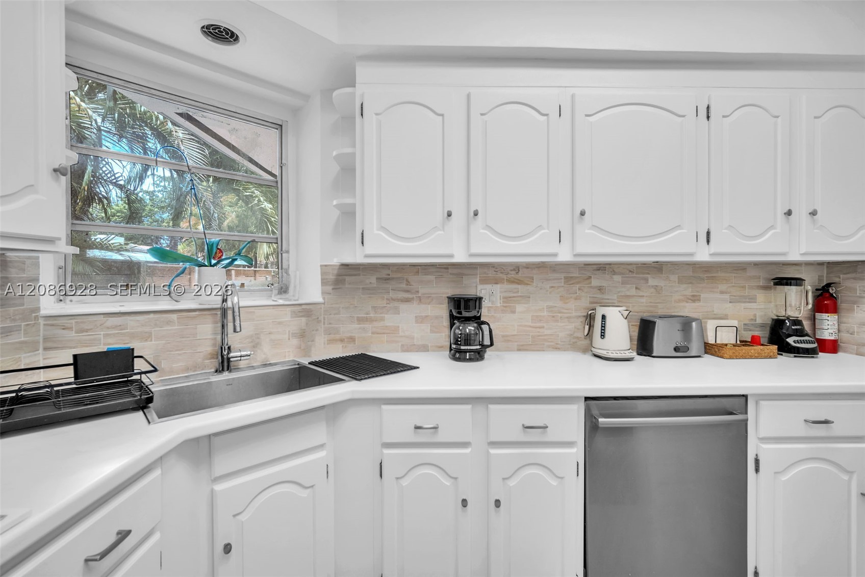 801 SW 24th Rd, Miami FL 33129