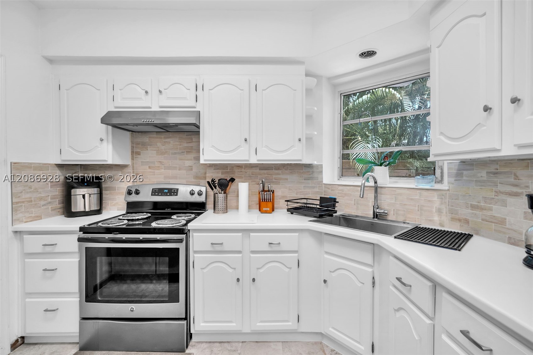 801 SW 24th Rd, Miami FL 33129