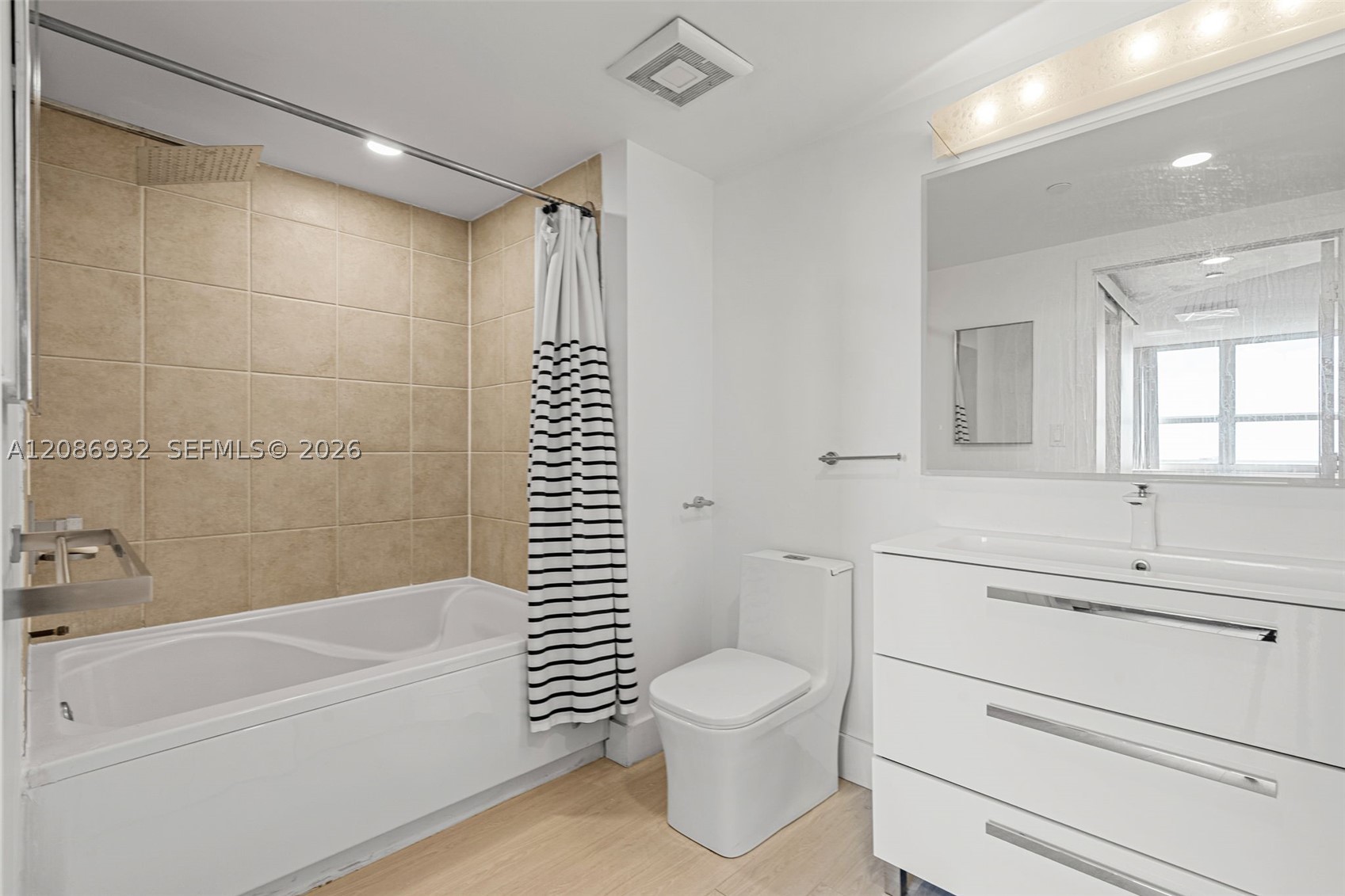 19501 W Country Club Dr #1508, Aventura FL 33180