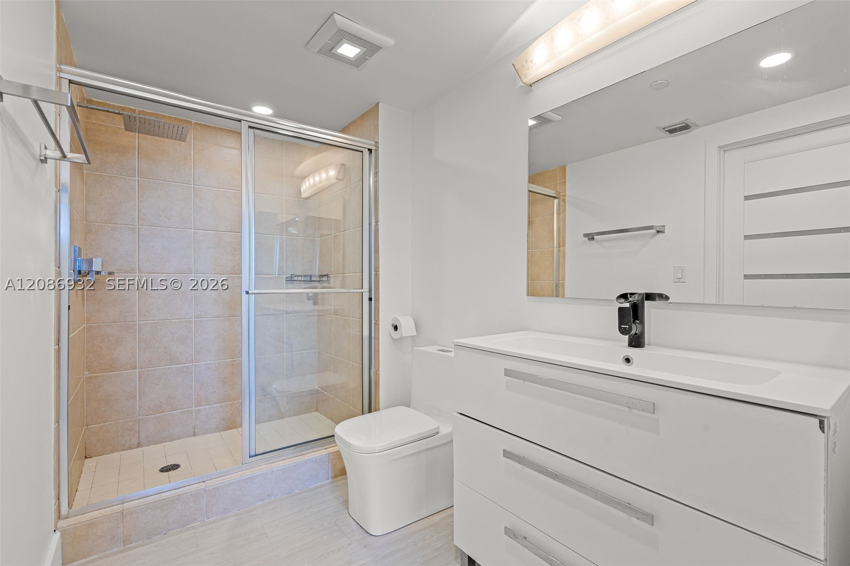 19501 W Country Club Dr #1508, Aventura FL 33180