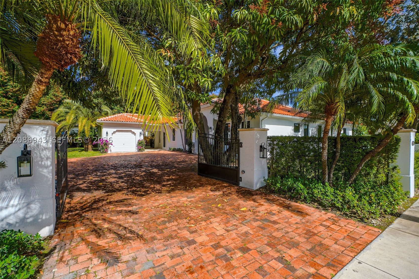 7935 SW 168th St, Palmetto Bay FL 33157