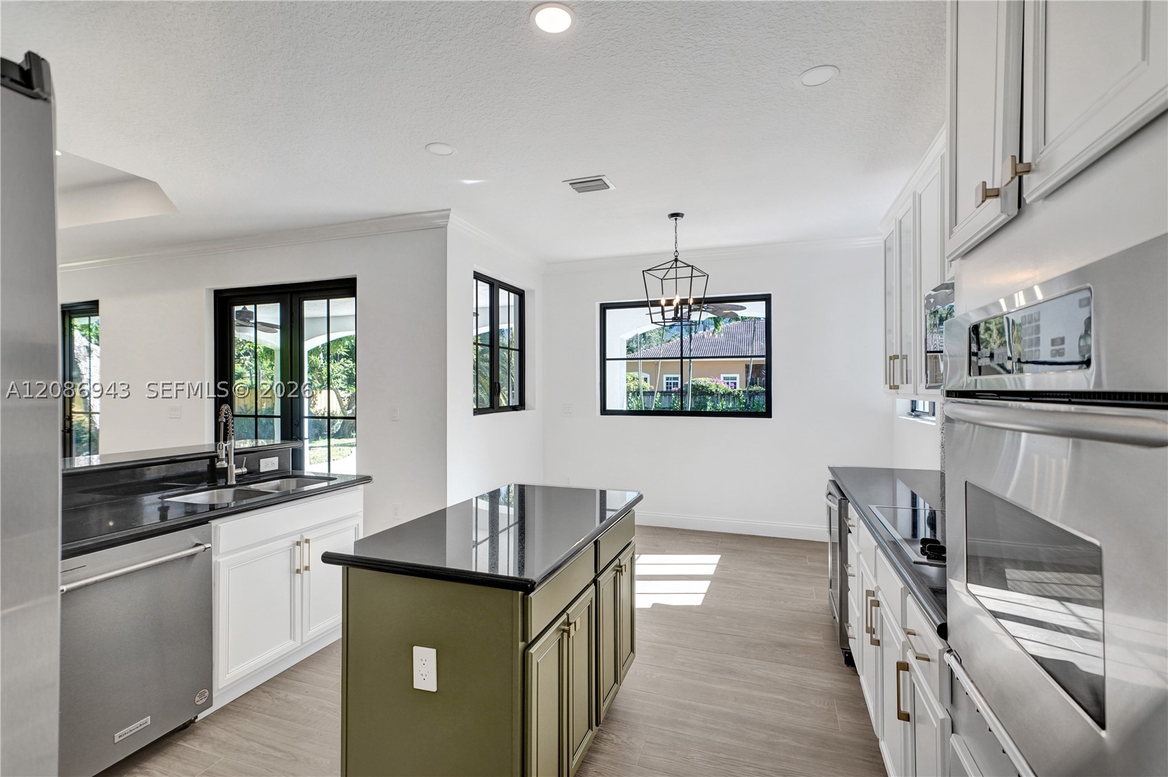 7935 SW 168th St, Palmetto Bay FL 33157