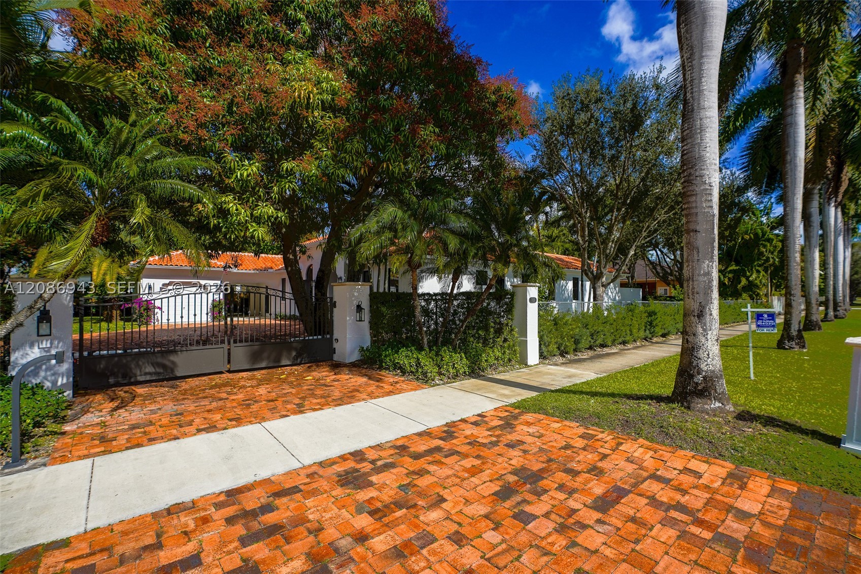 7935 SW 168th St, Palmetto Bay FL 33157
