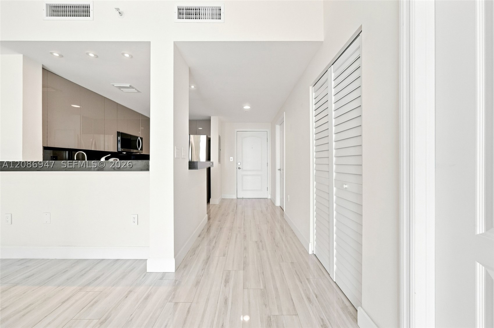 2101 Brickell Ave #3107, Miami FL 33129