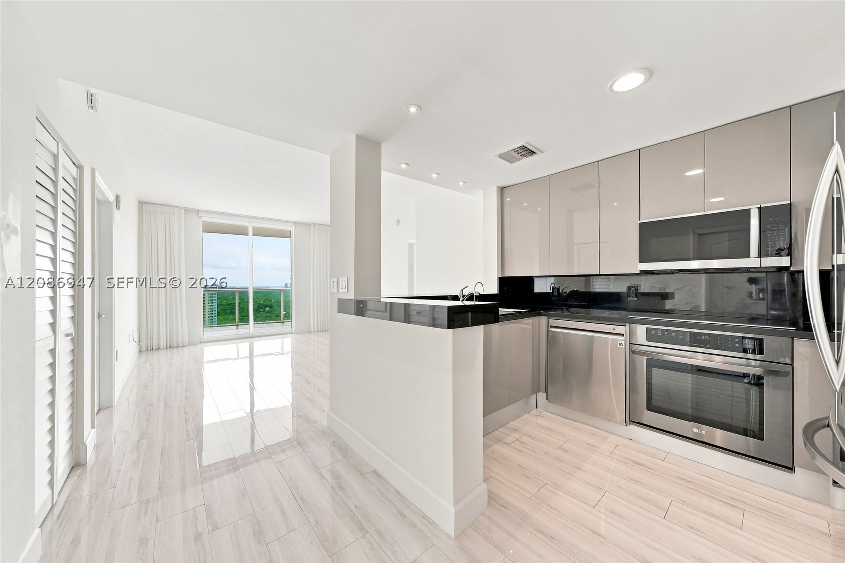 2101 Brickell Ave #3107, Miami FL 33129