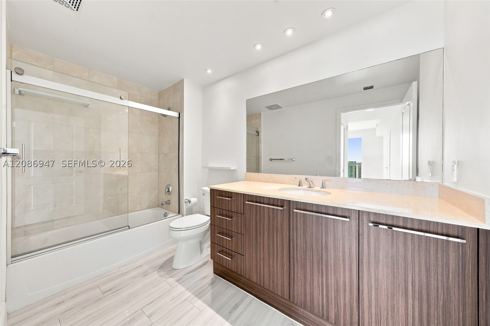 2101 Brickell Ave #3107, Miami FL 33129