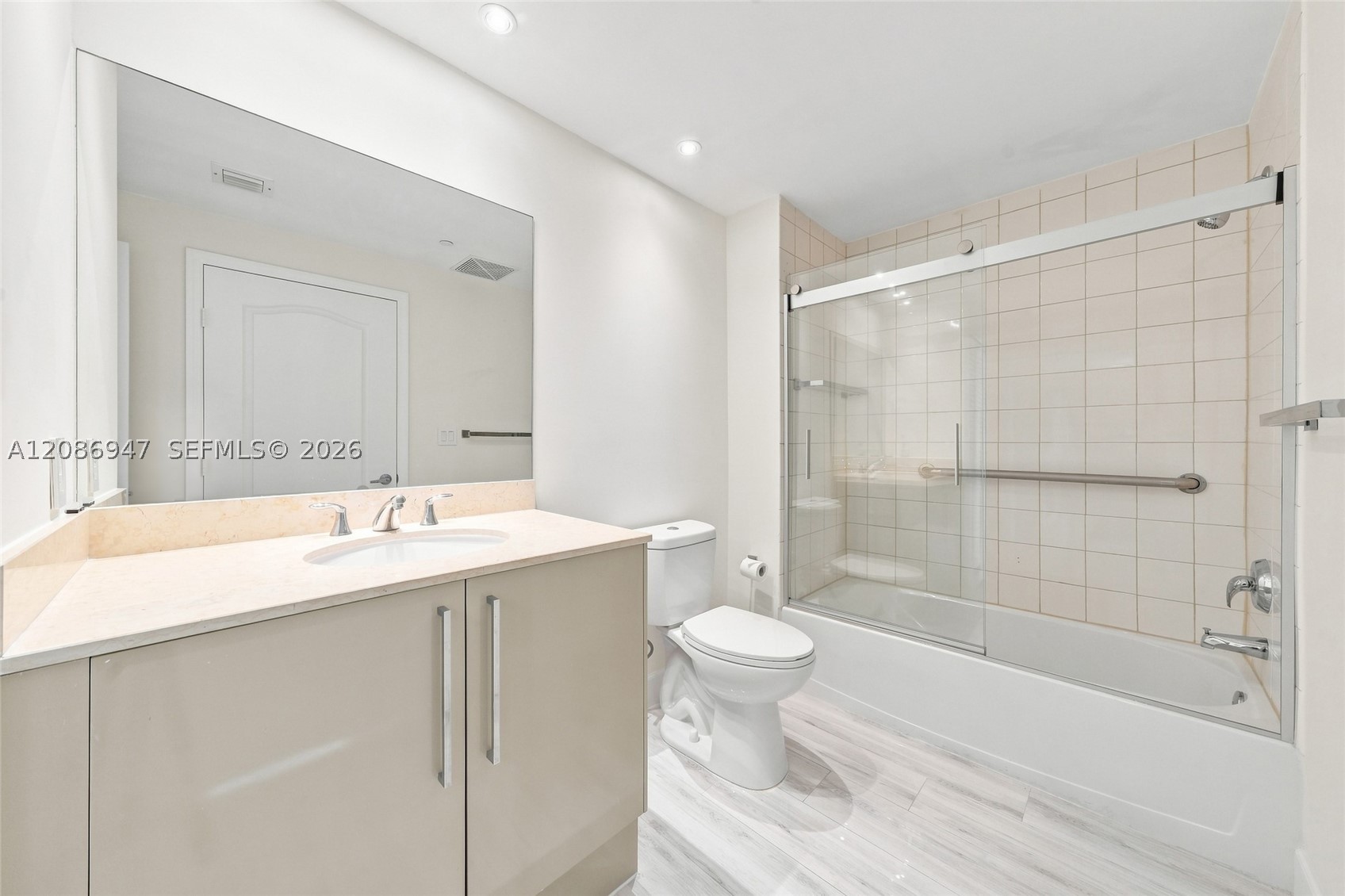 2101 Brickell Ave #3107, Miami FL 33129
