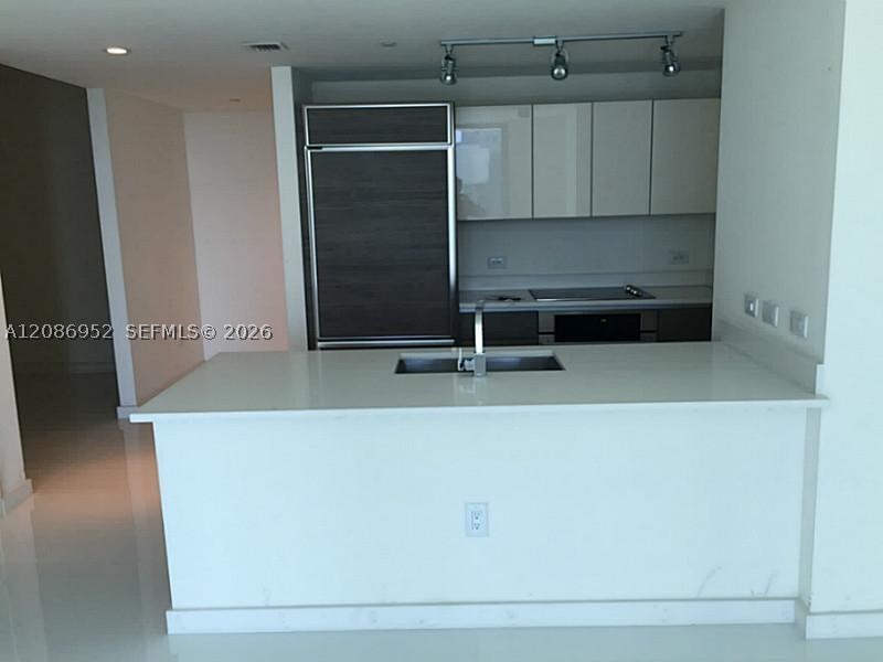 1100 S MIAMI AV #3302, Miami FL 33130