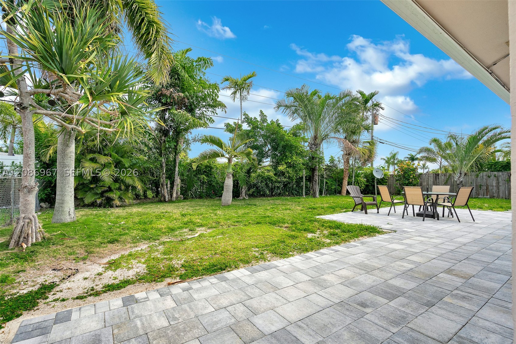 1031 SE 14th Dr, Deerfield Beach FL 33441