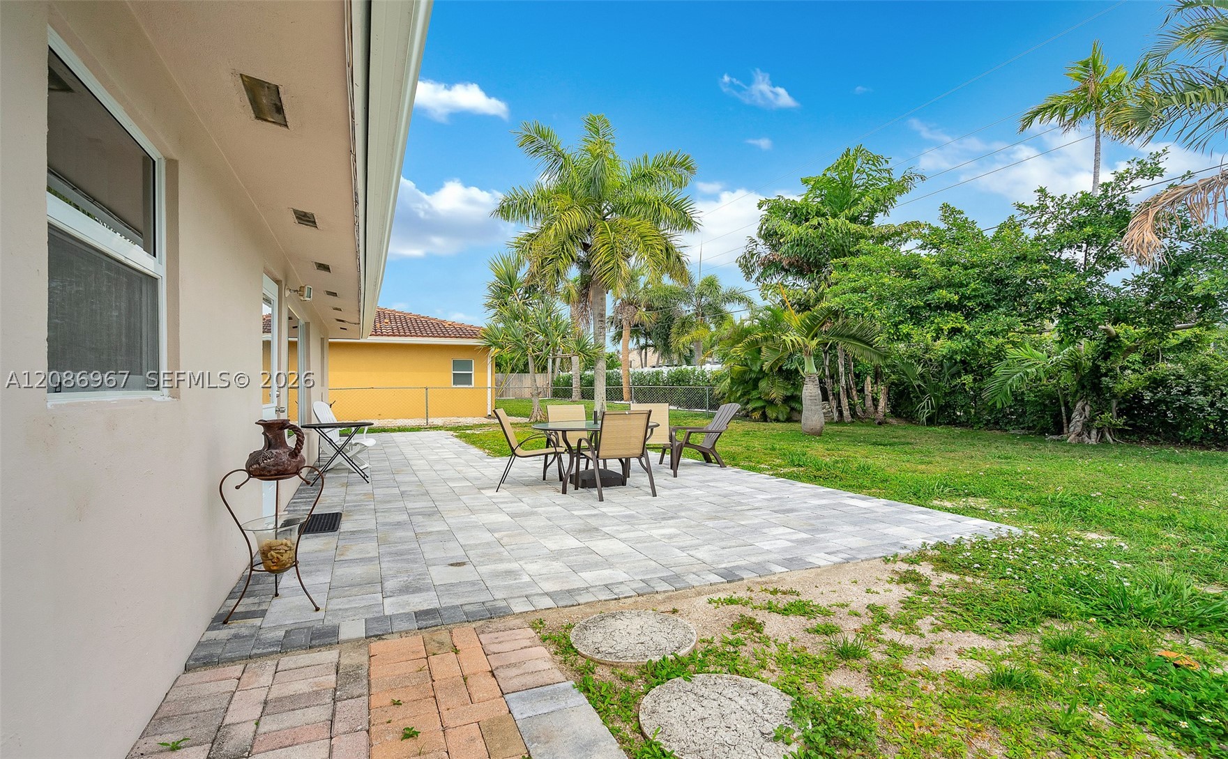 1031 SE 14th Dr, Deerfield Beach FL 33441