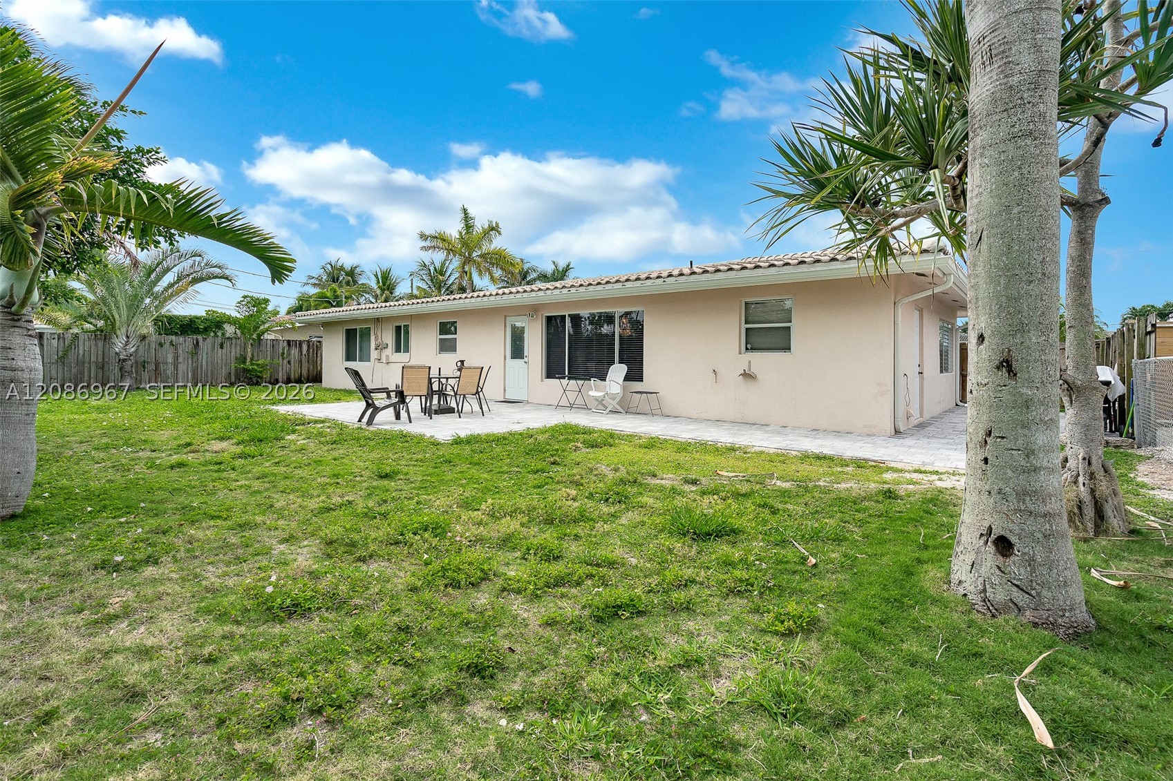 1031 SE 14th Dr, Deerfield Beach FL 33441
