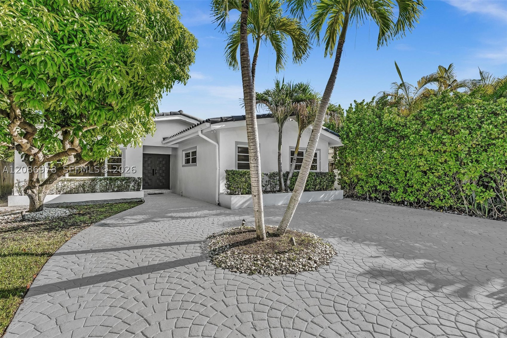 1405 Stillwater Dr, Miami Beach FL 33141